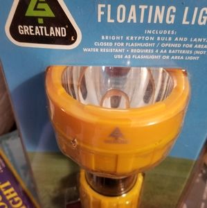 Floating flashlight